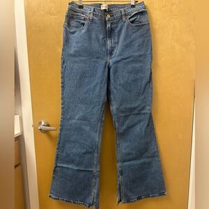 Abercrombie & Fitch “the vintage flare high rise” Jean. Size 31 or 12.